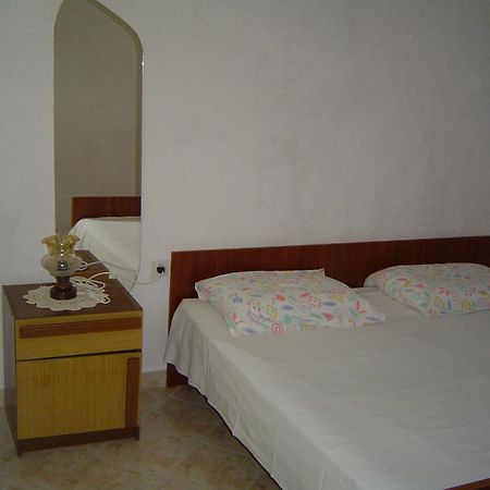 בטינה Apartmani Lukin מראה חיצוני תמונה